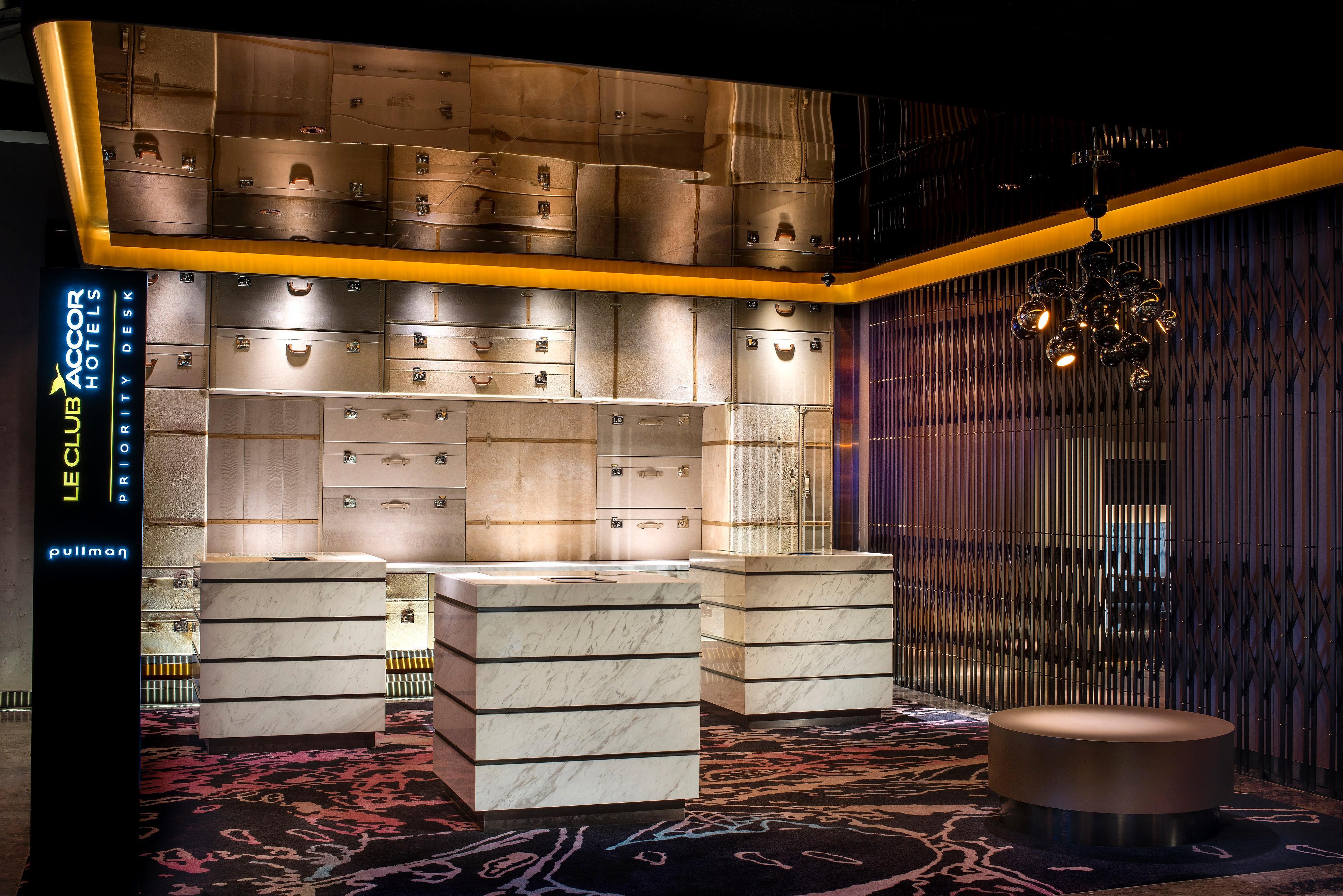 מלון The Park Lane Hong Kong, Autograph Collection מראה חיצוני תמונה The hotel's lobby